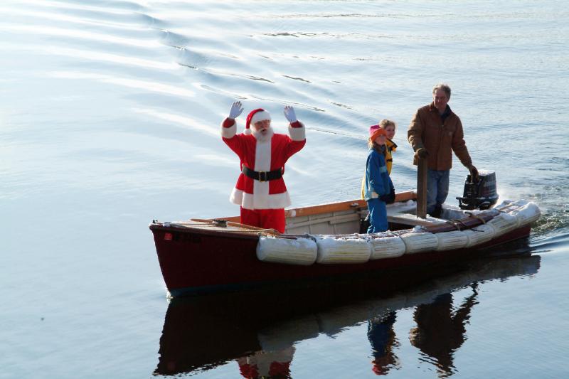 Christmas by the Sea celebration gets underway in Camden, Lincolnville